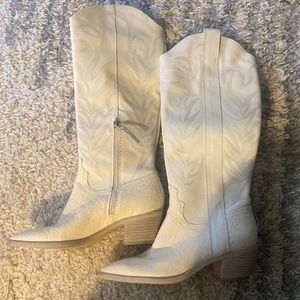 Dolce Vita white cowboy boots size 7